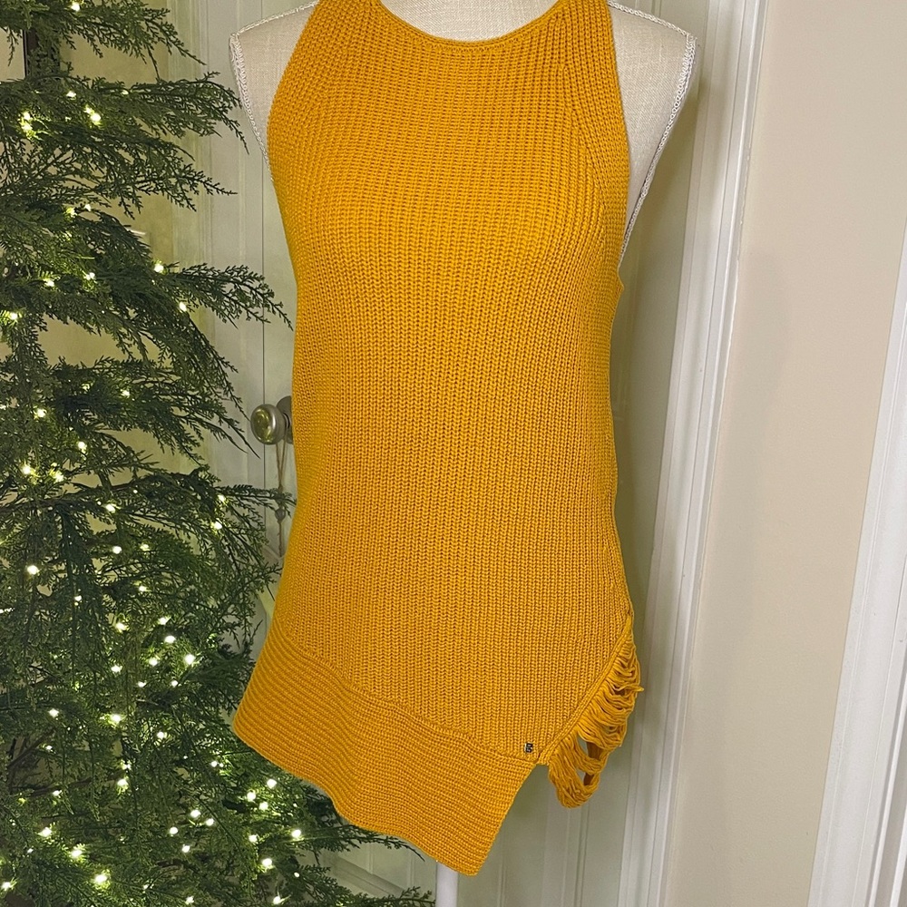 One grey day Los Angeles Mustard Yellow Knit Sleeveless Top size L